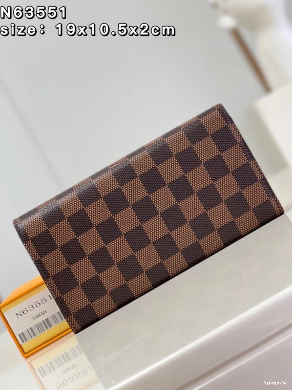 Vuitton SARAH Louis WALLET 0111